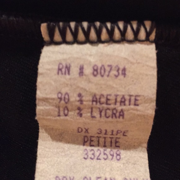 Women’s petite black short skirt - Picture 3 of 3